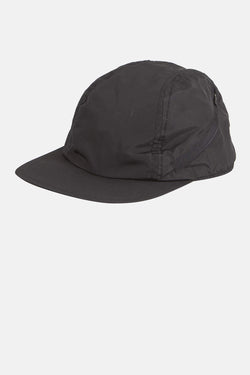 Casquette noire avec poche latérale zippée 1017 ALYX 9SM