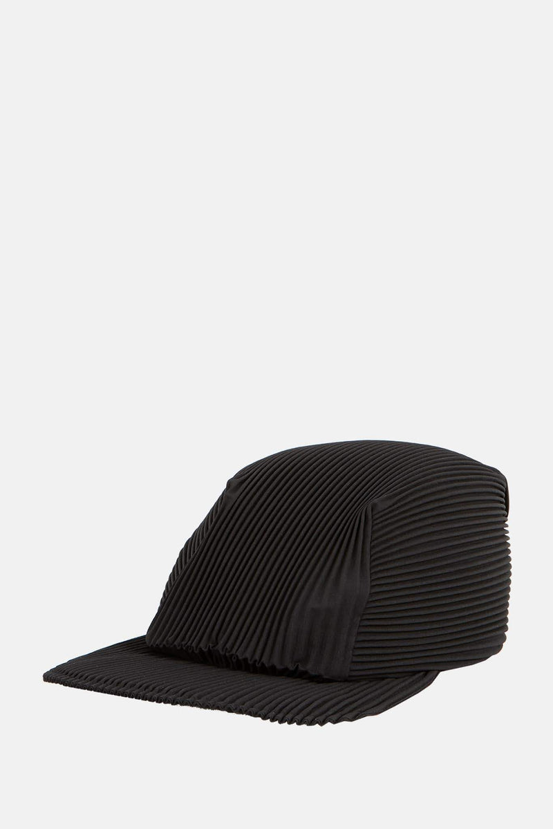 Casquette plissée noire Issey Miyake