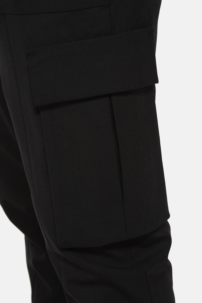 Pantalon cargo fuselé en noir Juun.J