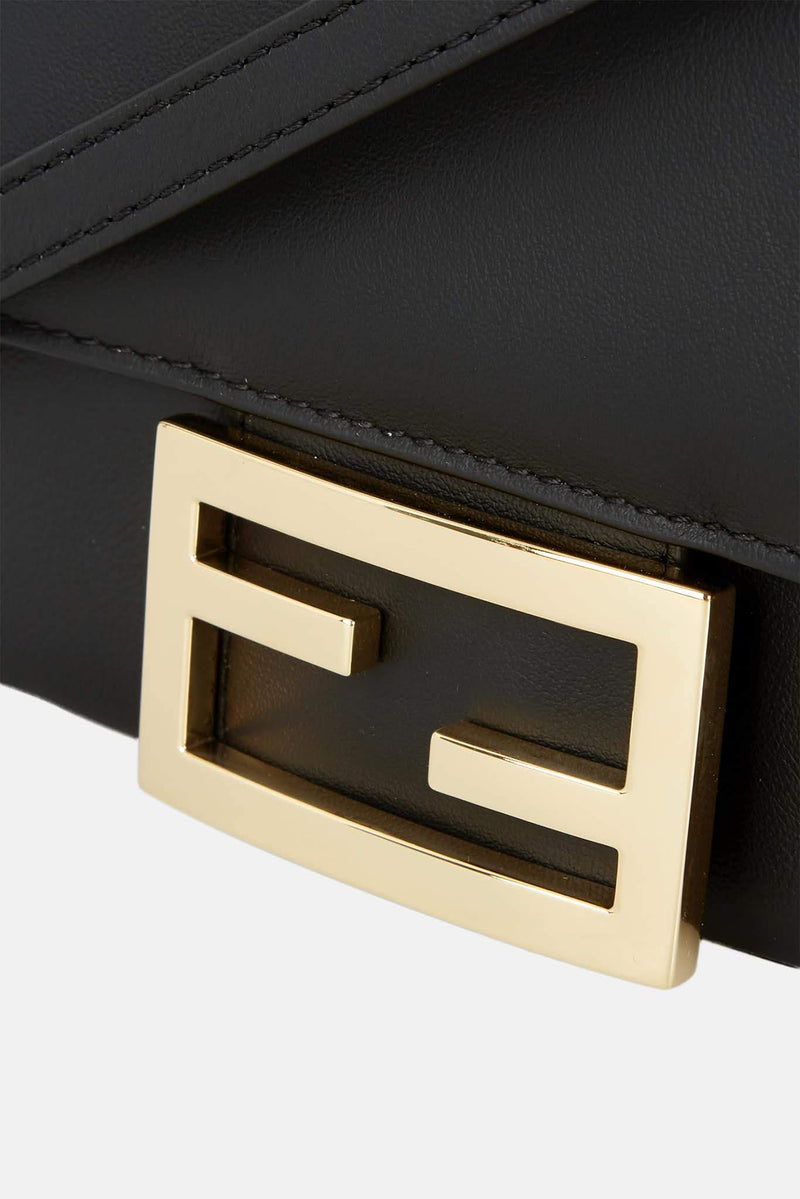 Sac baguette noir en cuir Fendi