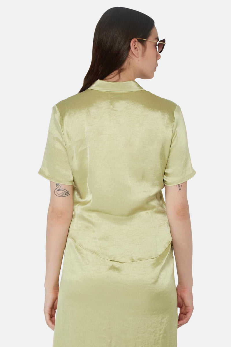 Chemise à manches courtes en satin vert Nanushka