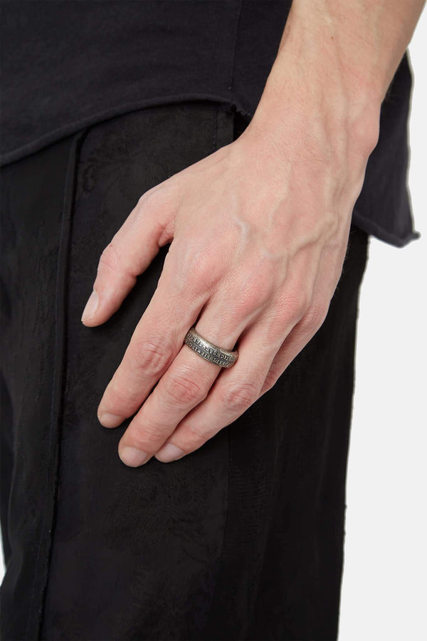 Bague effet usé en argent "Narrow Poem" Tobias Wistisen