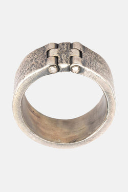 Bague effet usé en argent "Mecanic Cross" Tobias Wistisen