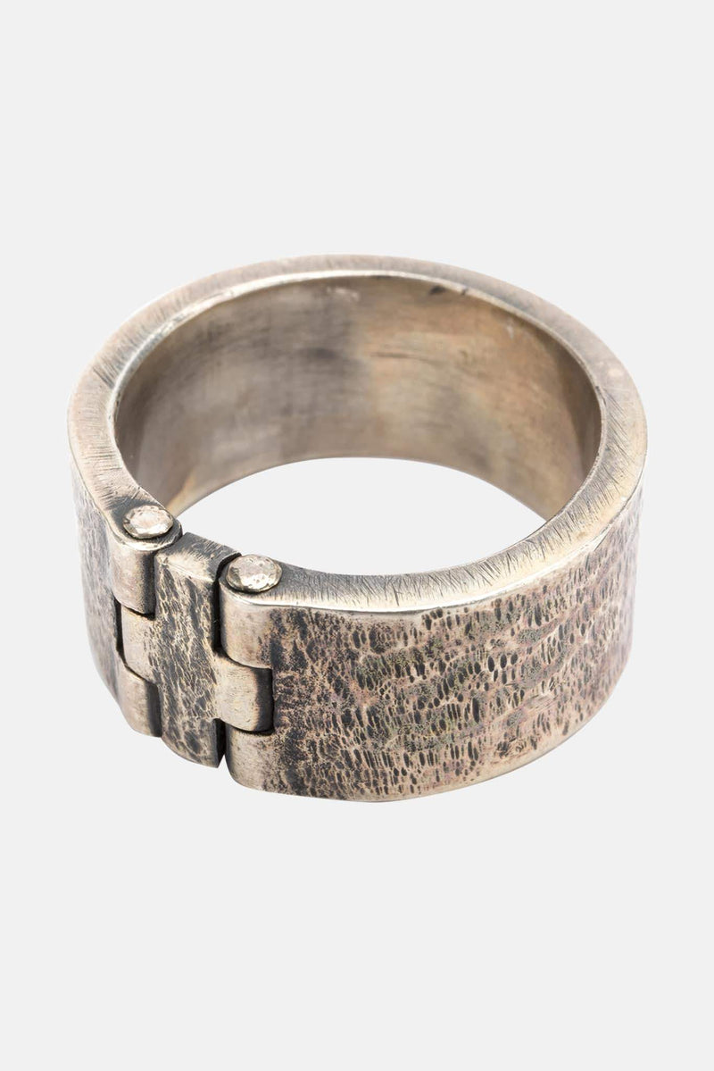 Bague effet usé en argent "Mecanic Cross" Tobias Wistisen